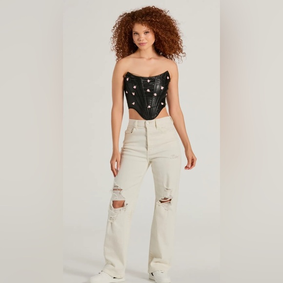 Windsor| ‘Trend Alert’ Faux Leather Corset - Picture 3 of 8